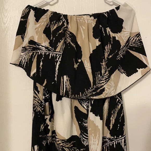 Hawaiian Print Romper - Picture 4 of 5